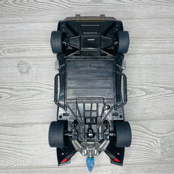 Batmobile No. 67833 Reving Lights and Sounds DC Comics 13" toy car black Batman - Picture 10 of 14